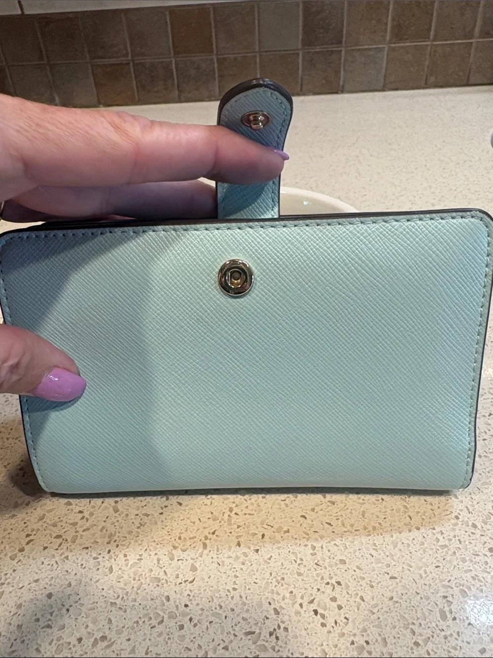 kate spade NWOT Darcy Mint Green Saffiano Leather Wallet with Gold Logo